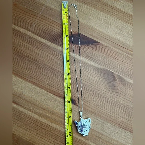 Teapot locket necklace with chain - Picture 4 of 6